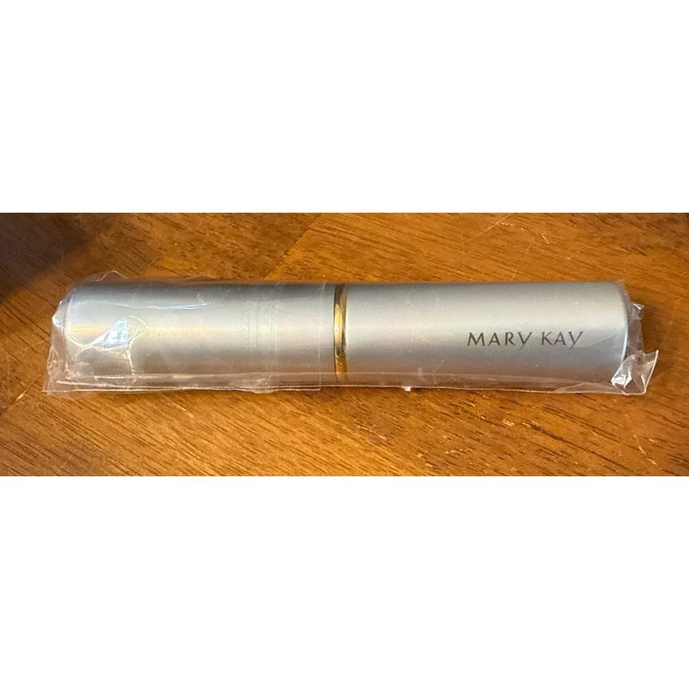 SEALED‎ Mary Kay Retractable Silver & Gold Round Loose Powder Makeup Brush RARE